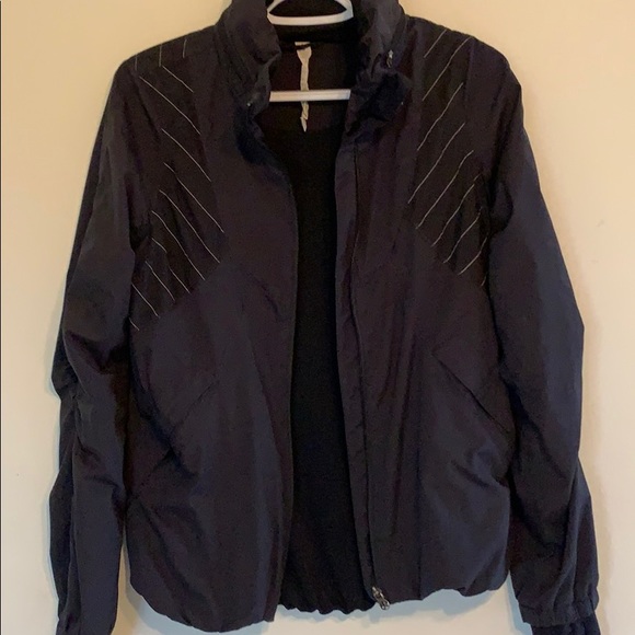 Lululemon reflective rain jacket - Picture 1 of 6